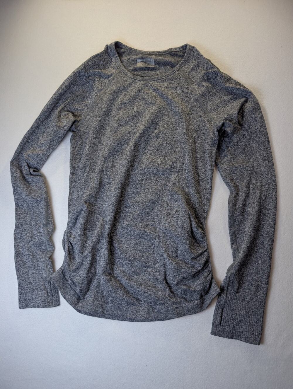 Athleta Heathered Grey Long-Sleeve Athletic Top Size Small